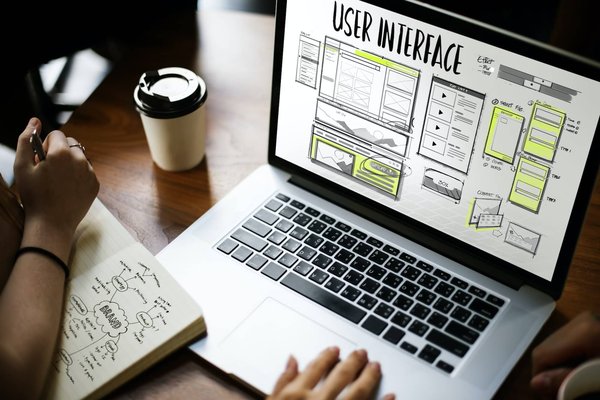 Création d'un site web pour entreprise : un guide simple et efficace