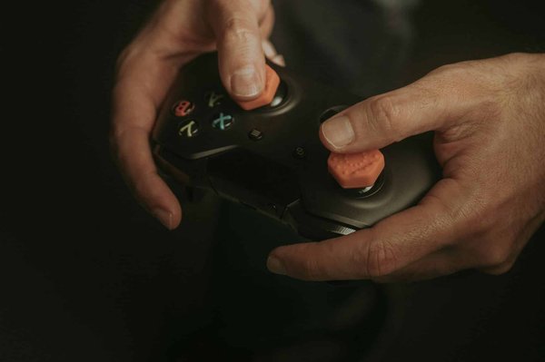 Comment choisir une manette PC gamer ?